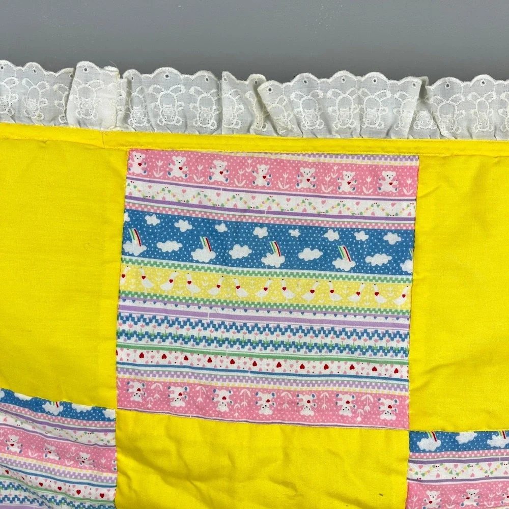 Vintage Handmade Teddy Bear Baby Quilt Comforter Pastel‎ Unisex 40x48